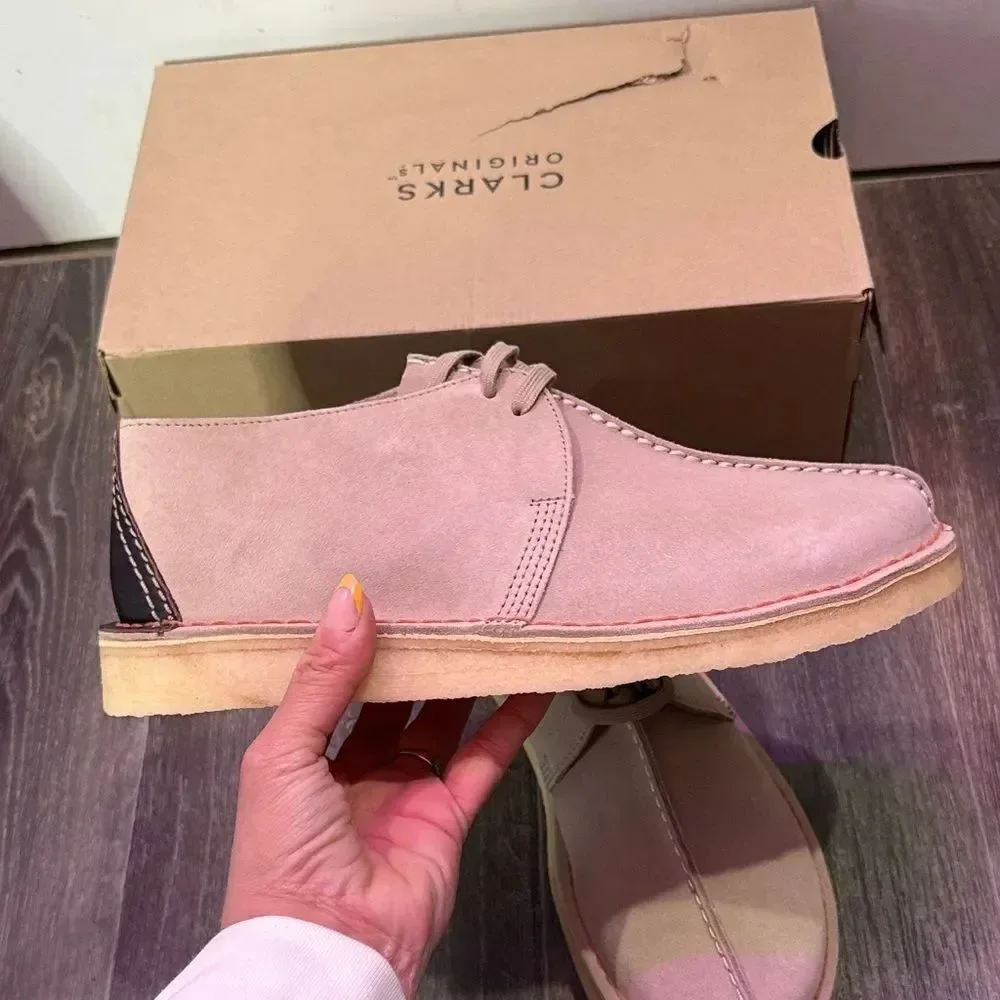 Clarks Men's Beige Suede Desert Trek Chukka Boots in sand suede sz 11.5